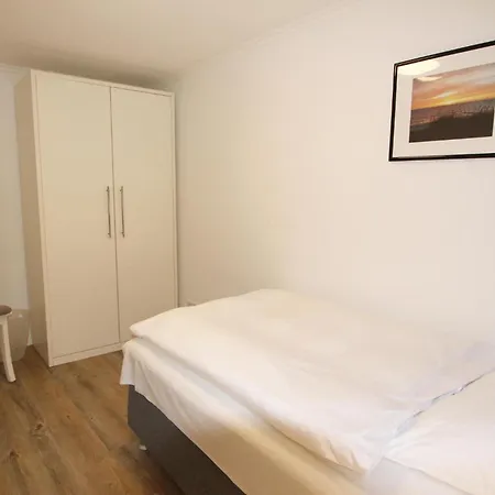 Apartment Trutz Blanker Hans - Duenenstr 19, App 11 Wenningstedt-Braderup