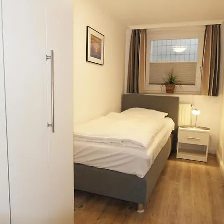 Trutz Blanker Hans - Duenenstr 19, App 11 * Wenningstedt-Braderup